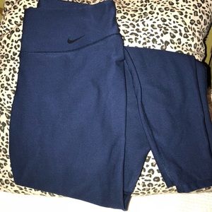 NIKE DRI-FIT LEGGINGS